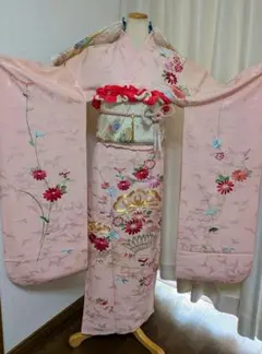 振袖　正絹　仕立て上がり　単品　成人式　卒業式　赤　金彩　金駒　絵羽　王道　上品 振袖 正絹 仕立て上がり 単品 成人式 卒業式 赤 金彩 金駒 絵羽 王道