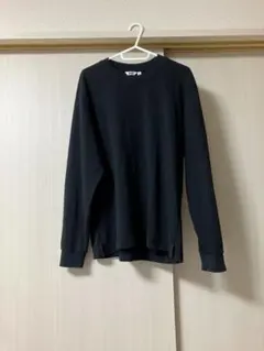 UNIQLO メンズ ブラック クルーネック長袖カットソー　Mのサムネイル