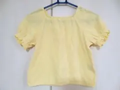 UNIQLO　半袖Ｔシャツ140㎝　美品　スクエアネックＴ　黄色　パフスリーブ