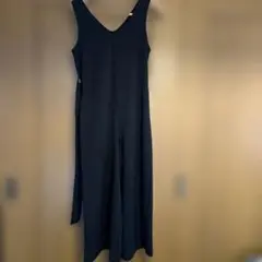 ブラック Vネック オールインワン Mサイズ
