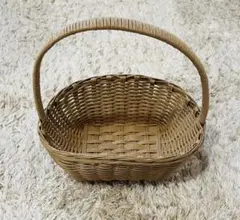 籐製ベージュ楕円形かごバッグ