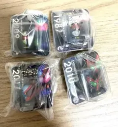 仮面ライダー ミニチュア　4種セット　マスクブリスターチャームコレクション2のサムネイル