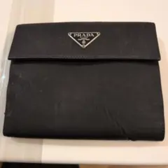 PRADA ブラックナイロン 二つ折り財布のサムネイル