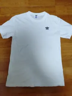 90s old adidas トレフォイル ワンポイント ロゴ Tシャツ