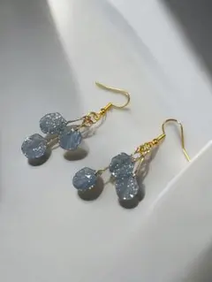 【ピアス・イヤリング・ノンホールピアス】花びら ブルー　ゴールド　(金具交換可)