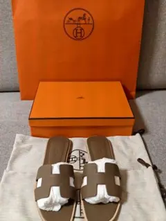 エルメス エトゥープ オアジス サンダル 35 - メルカリ