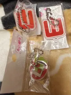 もじパラ 山田涼介 いちご アクリルキーホルダー