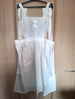 新品　レース付きエプロン