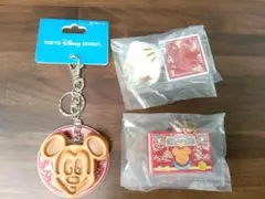 東京ディズニーリゾート ミッキー キーホルダー　カプセルトイ　ワッフル