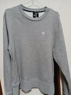 adidas グレー トレーナー