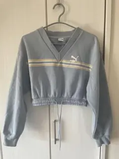 PUMA クロップドスウェット