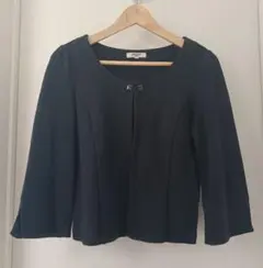 美品　ナチュラルビューティーベーシック　ノーカラージャケット　ブラック　Ｍサイズ