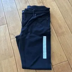 UNIQLO ユニクロ スキニーフィットテーパードジーンズW34【丈カット済】のサムネイル