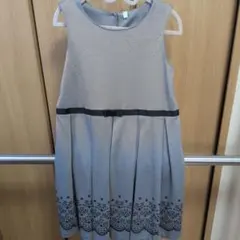 【美品】フォーマル ワンピース ドレス 女の子 130cm 発表会 卒園式のサムネイル