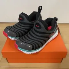 【新品】NIKE ナイキ　ダイナモフリーps ブラック×グリーン×レッド　20㎝