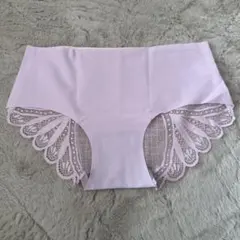 ピンクレース装飾 ショーツ