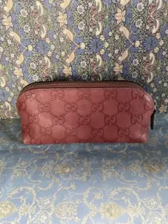 GUCCI グッチ レザーポーチ GG柄（ピンク）