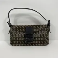 フェンディ ズッキーノ マンマバケット FFロゴ ショルダーバッグ MBZ133