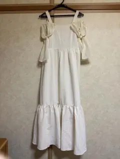 エムズエキサイト サイドリボンOP 裏地付き白ワンピース