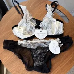 Mimi holiday シルク レース付きブラジャーショーツセット