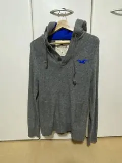 Hollister グレー フード付きニット M