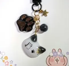 79【レジン】レジンキーホルダー レジンチャーム ＊ハンドメイド＊ねこ&肉球