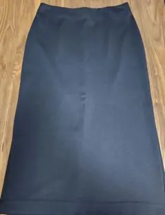 ユニクロ　ナロースカート　スリット入り