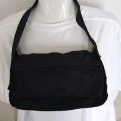 BENETTON☆ミニショルダーバッグのサムネイル