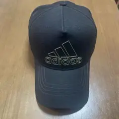 adidasキャップ　大きめ