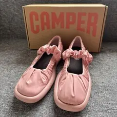 新品　CAMPER ONDA ブラックフラットシューズ ピンクのサムネイル