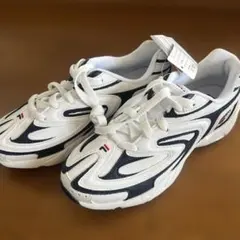 FILA スニーカー ホワイト×ネイビーのサムネイル