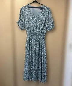 ★初夏にぴったり♪ ★花柄Vネックワンピース（緑）