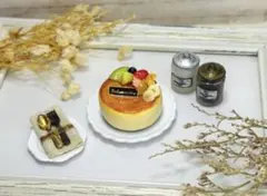 ミニチュアスイーツ♡フルーツたっぷりチーズケーキ♡樹脂粘土♡ミニチュアケーキ♡