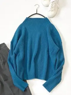 美品アーバンリサーチきれい色23AWゆったりボトルネックリブニット♪
