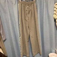 グレー サイドストライプ ジョガーパンツ