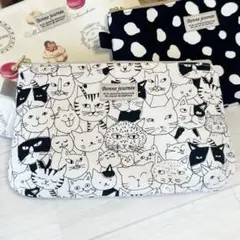 ぷっくりファスナーポーチ　猫柄　20センチファスナー