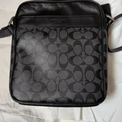 COACH シグネチャーショルダーバック　ブラック
