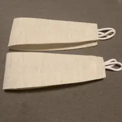 ウニコ　カーテンホルダー