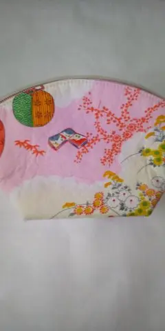 和風花柄扇形ポーチ