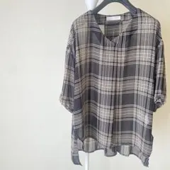 INED 薄手チェックチュニックブラウス　黒ベージュ透け感ありフリーサイズ