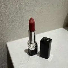 Dior レッド口紅 999