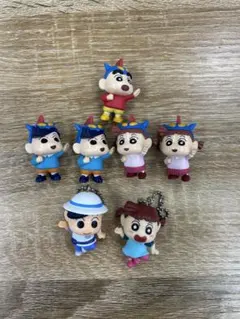 クレヨンしんちゃん ガチャガチャ　７個セット　みんなでおそろいマスコット