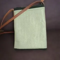 box21 黄緑　グリーン　編み込みレザー　ショルダーバッグ サコッシュ