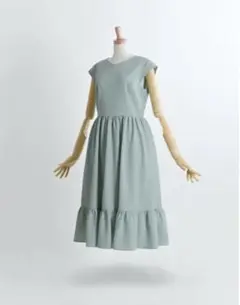 完売品　新品　美シルエット　ワンピース　ワンピース専門店