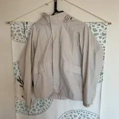 ライトグレー フード付き マウンテンパーカー