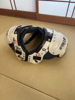 Douglas 24SW ショルダーパッド X-Small ホワイト/ブラック - メルカリ