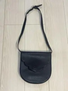 イヴサンローラン ヴィンテージ カサンドラロゴ　ボディバッグ