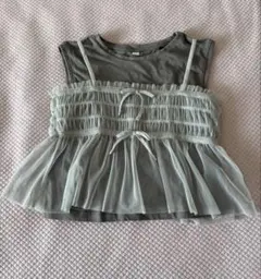 GU グレー フリル付きノースリーブタンクトップ