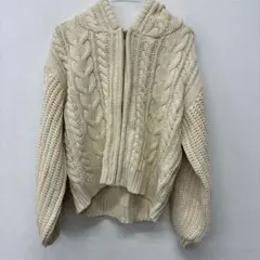INGNI ニットパーカー　アイボリー　M あ17