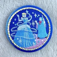 ✴︎シンデレラ✴︎ ディズニー　刺繍缶バッチ